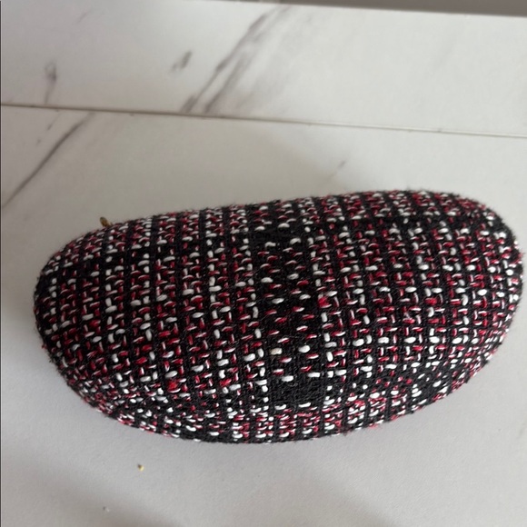 Stylish Black and Brown Sunglasses with case in photo - Picture 4 of 4